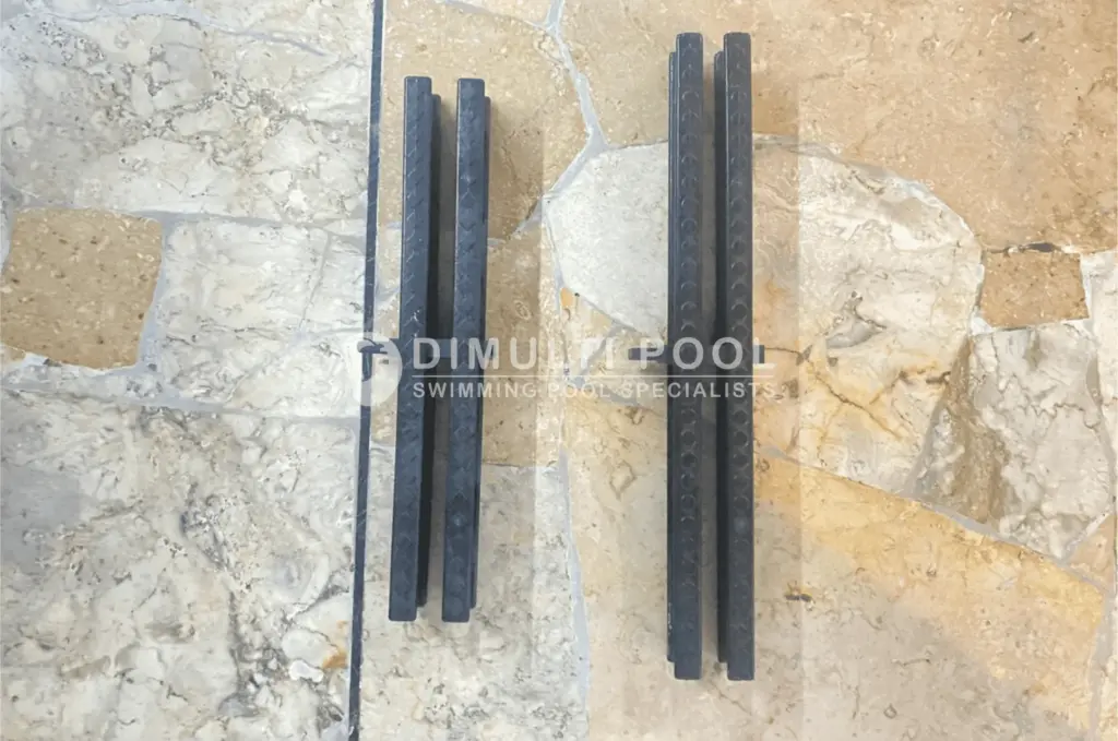 Dua ukuran batangan grill gutter yang tersedia di Dimulti Pool.