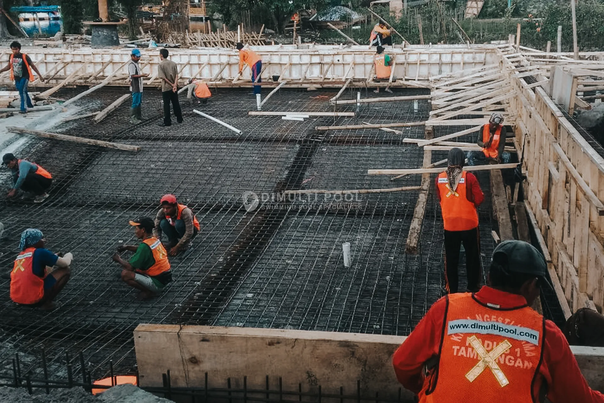 Renovasi Kolam Renang di Hotel Danau Dariza Garut